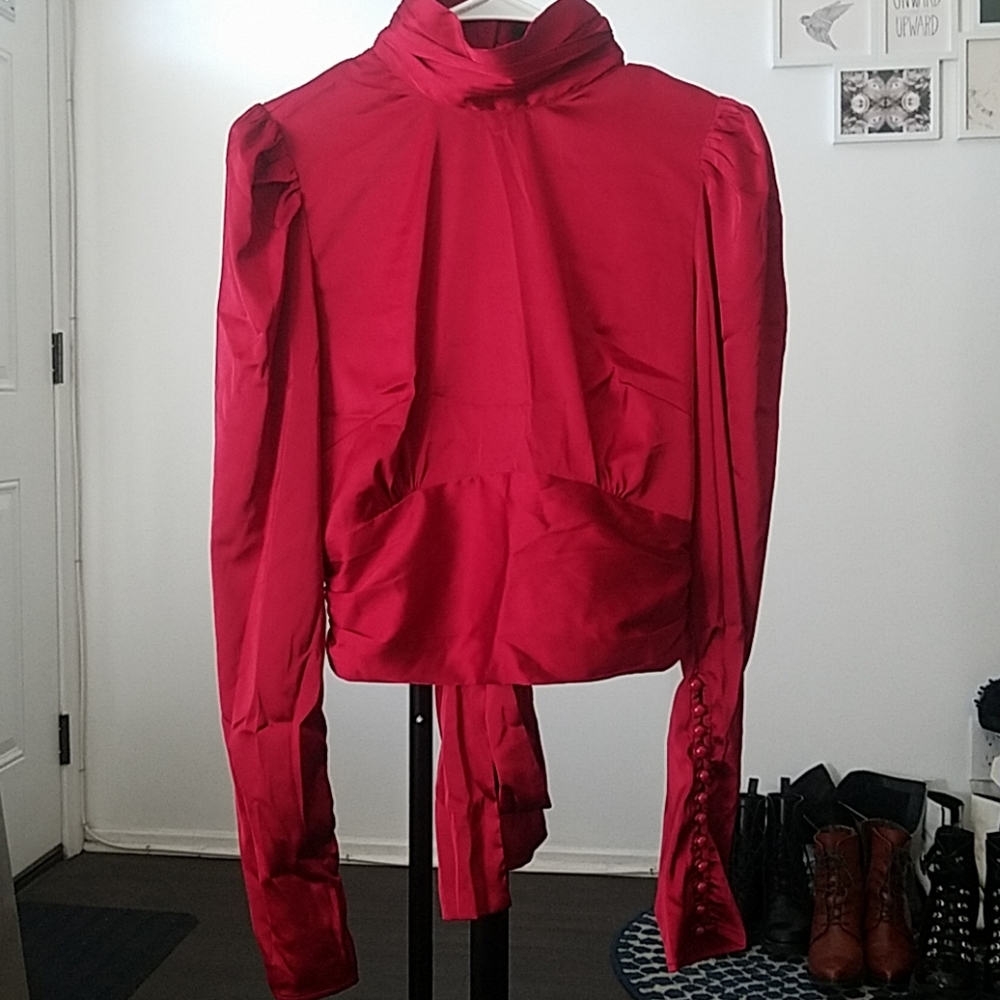 Backless romantic crop top